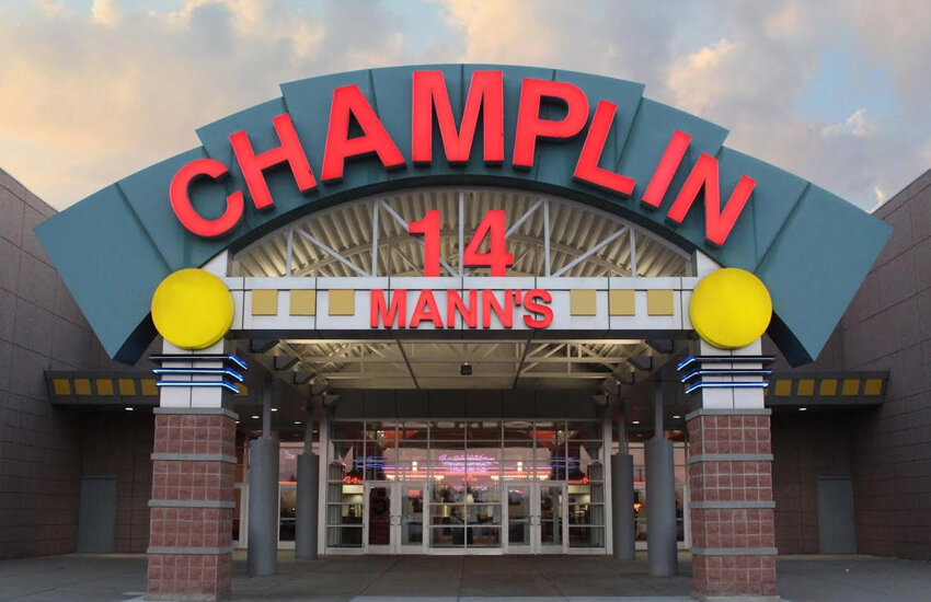Champlin 14 Mann's Theatre exterior entrance at dusk